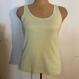 Putumayo green tank top size medium
